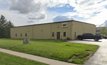 W204N16635 Jackson Dr, Jackson, WI à louer Photo du bâtiment- Image 1 de 3