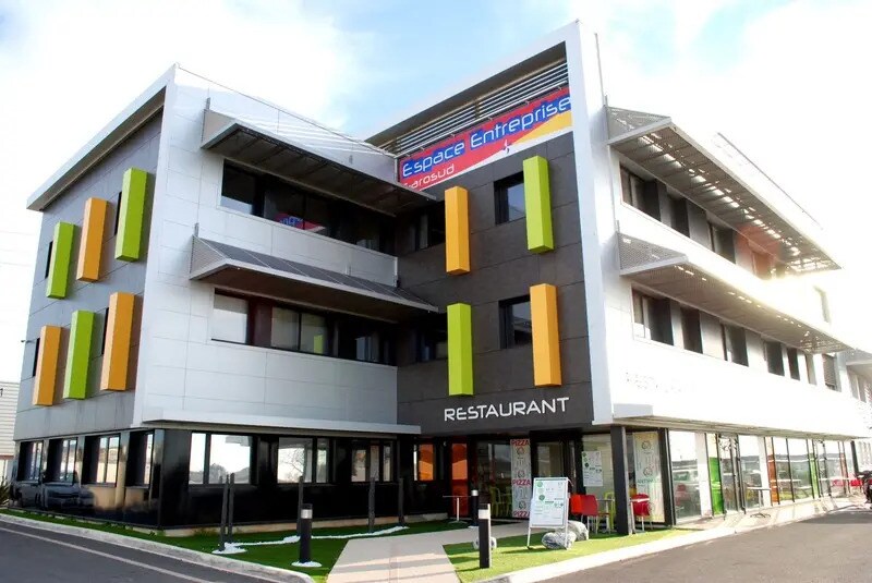 Office in Montpellier for lease - Building Photo - Image 2 of 4