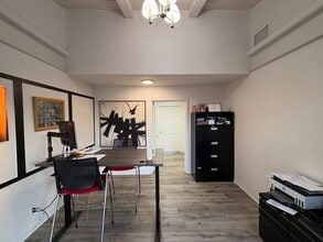 2711-2729 W Coast Hwy, Newport Beach, CA for lease Interior Photo- Image 2 of 11