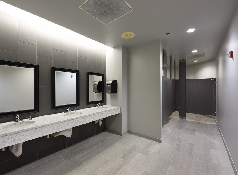 1715 N Westshore Blvd, Tampa, FL à louer - Photo intérieure - Image 3 de 21