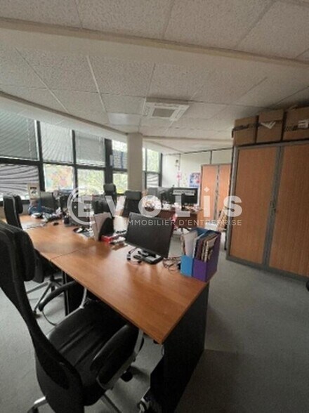 Bureau dans Champigny-sur-Marne à louer - Photo intérieure - Image 2 de 7