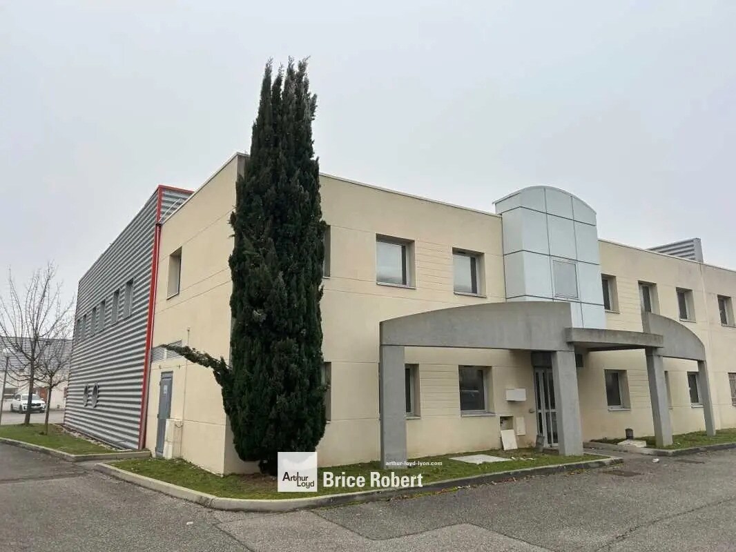 Office in Saint-Priest for lease Building Photo- Image 1 of 7