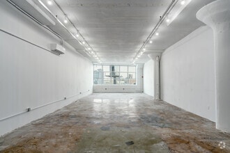 37-18 Northern Blvd, Long Island City, NY for lease Interior Photo- Image 2 of 6