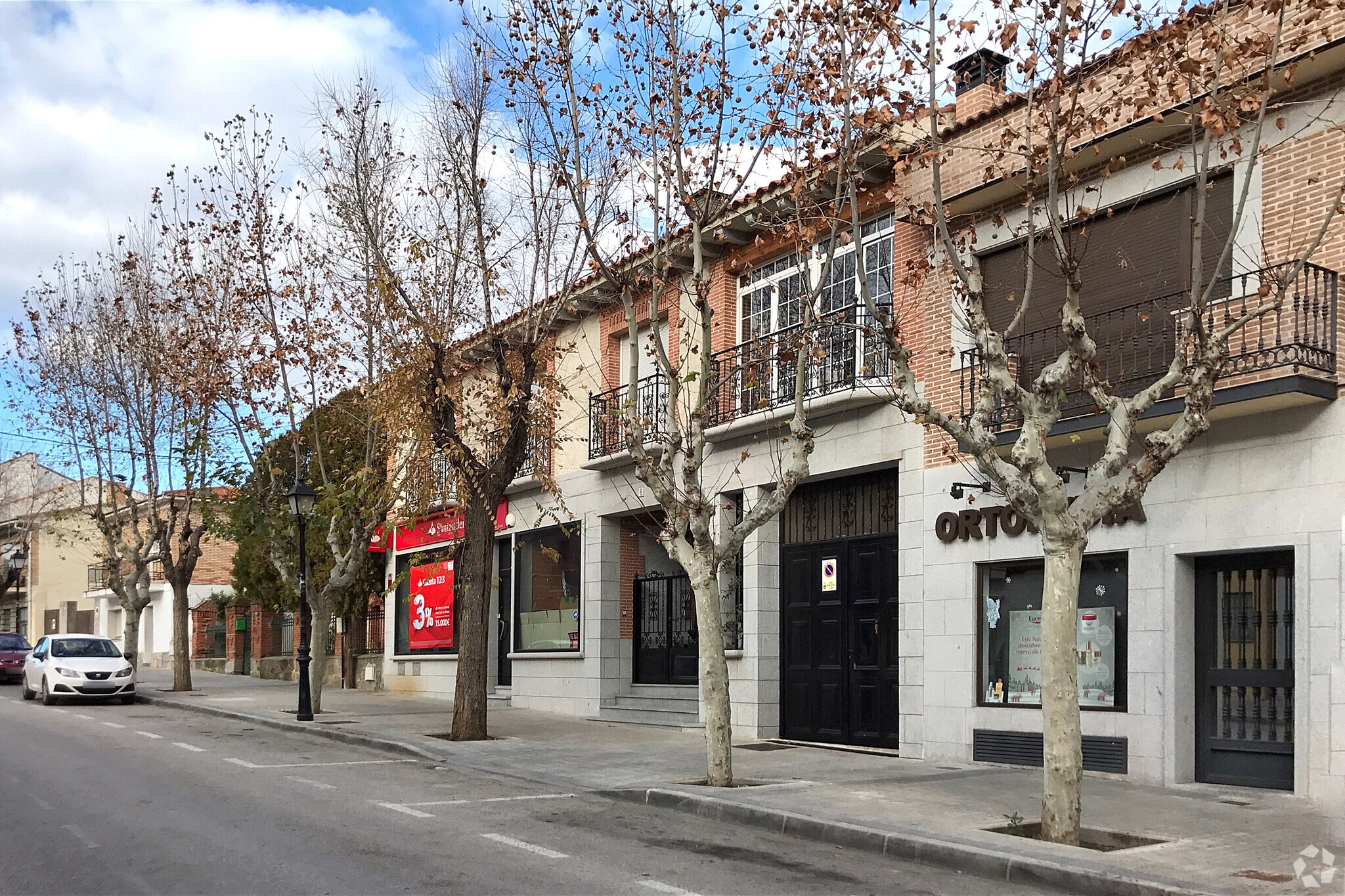 Paseo Santa Teresa, 6, Navas del Rey, Madrid for lease Primary Photo- Image 1 of 3