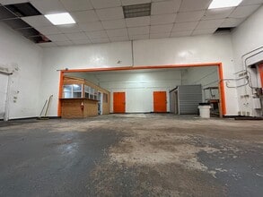 3155 E Ponce de Leon Ave, Scottdale, GA à louer Photo intérieure- Image 2 de 10