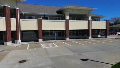 8845 Northpark Ct, Johnston, IA for lease Interior Photo- Image 2 of 5