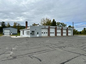 Auto - Truck Sales & Service Center - Propriété automobile