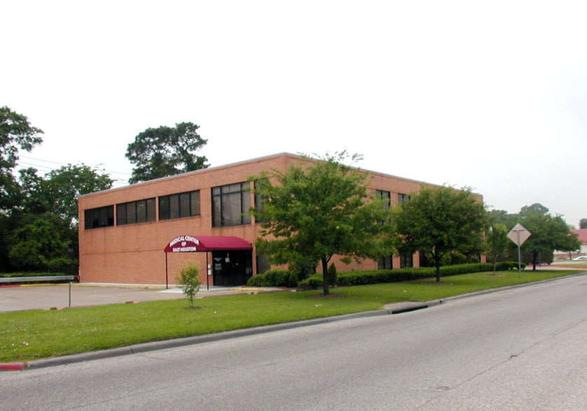 11110 E I-10 Fwy, Houston, TX for sale - Building Photo - Image 2 of 26