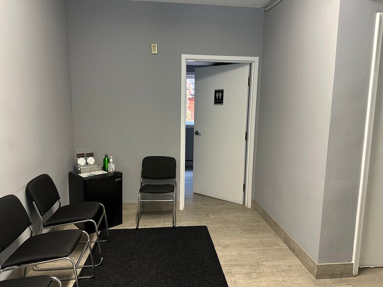 70 King St E, Hamilton, ON à vendre - Photo du bâtiment - Image 3 de 29