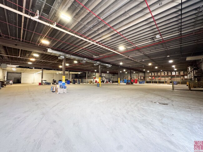 Plus de détails pour 45 Gracey Ave, Meriden, CT - Bureau, Industriel à louer