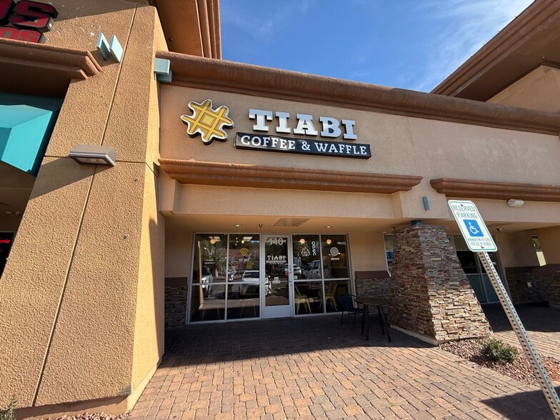 4950 S Rainbow Blvd, Las Vegas, NV for lease - Building Photo - Image 2 of 5