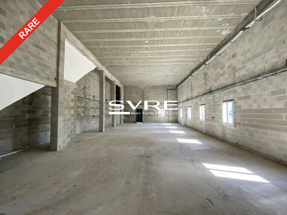 18 Bis Avenue De Bruxelles, Vitrolles for lease Interior Photo- Image 1 of 4