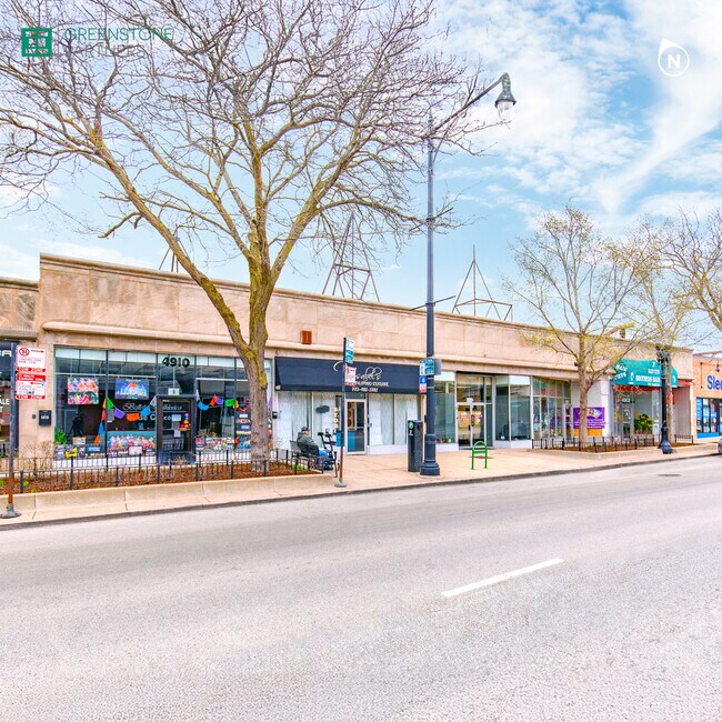Plus de détails pour 4900-4910 W Irving Park Rd, Chicago, IL - Commerce de détail à louer