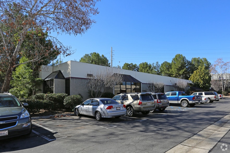 301 Enterprise St, Escondido, CA à louer - Photo du bâtiment - Image 3 de 4