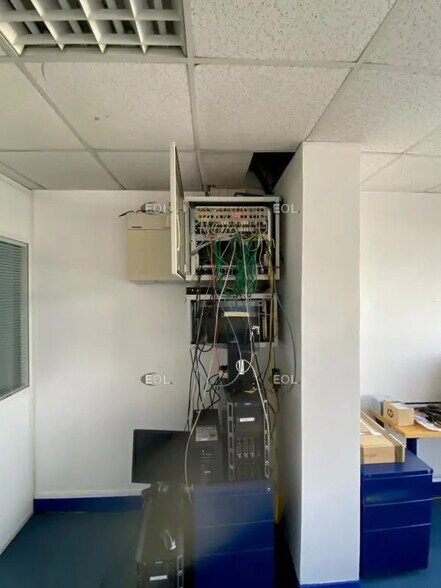 Industriel dans Antony à louer - Photo du bâtiment - Image 2 de 10