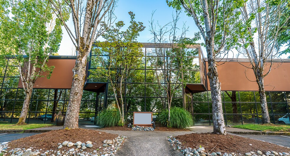 8561-8575 Willows Rd NE, Redmond, WA à louer - Photo du bâtiment - Image 2 de 3