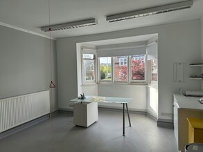 34 The Avenue, Watford for lease Interior Photo- Image 2 of 8