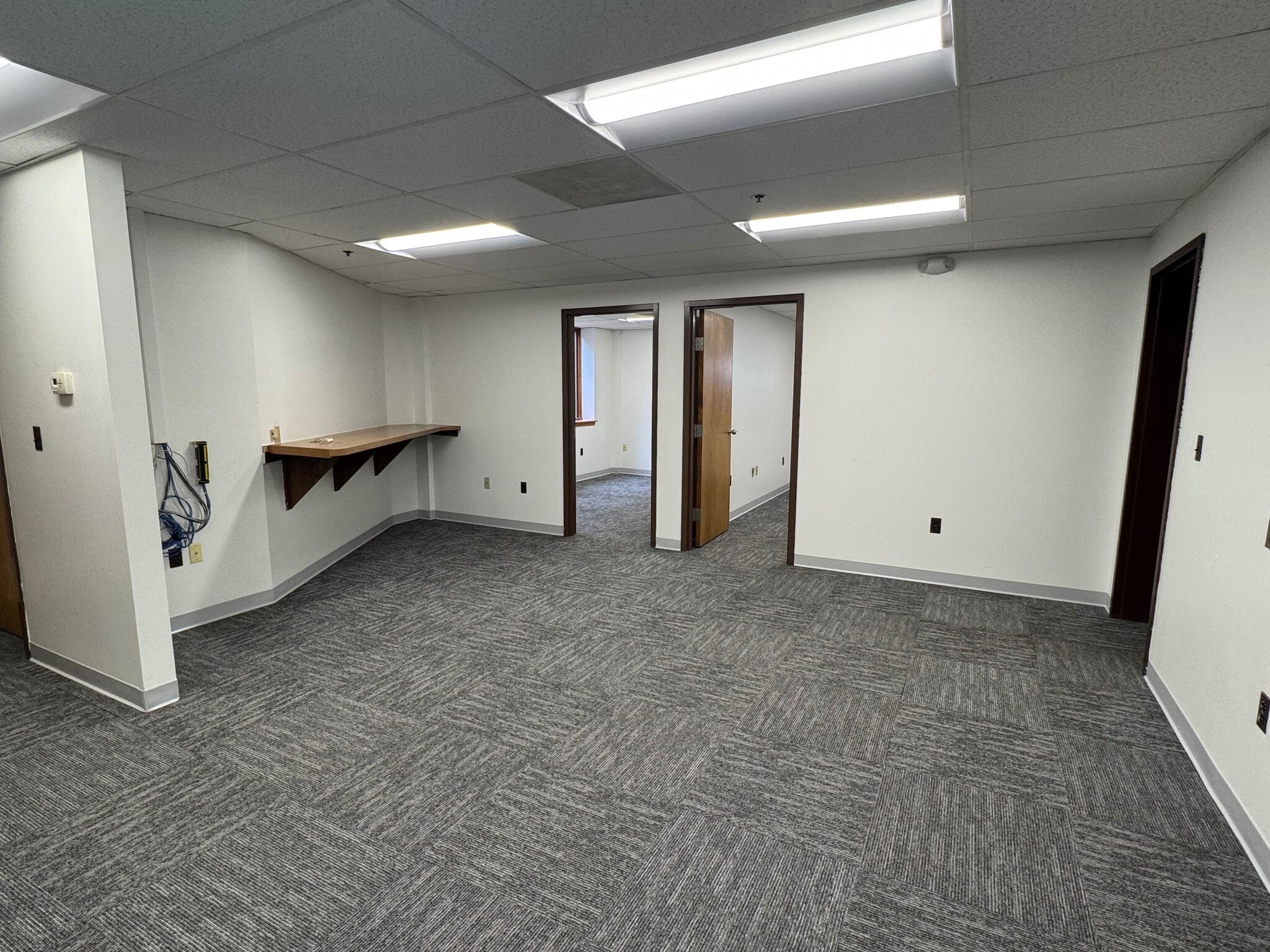 108 N Gold Dr, Robbinsville, NJ for lease Interior Photo- Image 1 of 6