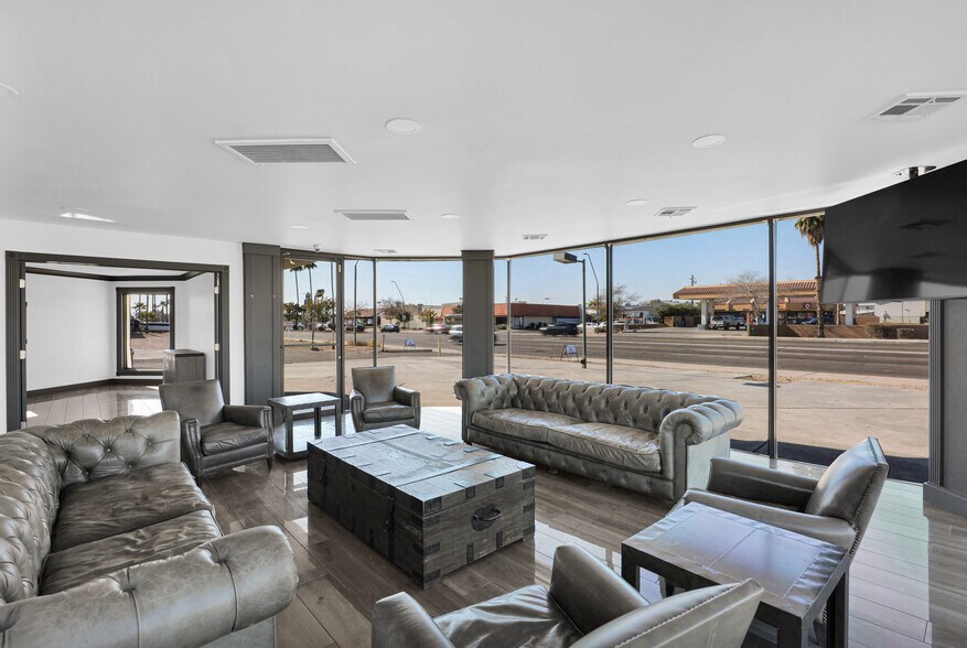 925 N Scottsdale Rd, Scottsdale, AZ à louer - Photo du bâtiment - Image 2 de 9