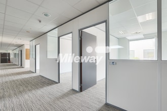 17 Rue Du Petit Albi, Cergy for lease Interior Photo- Image 2 of 5