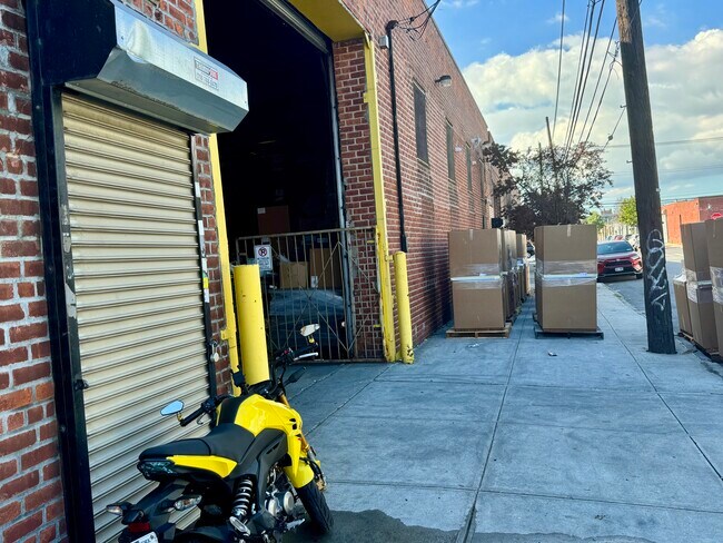 More details for 1034 Linwood St, Brooklyn, NY - Industrial for Lease