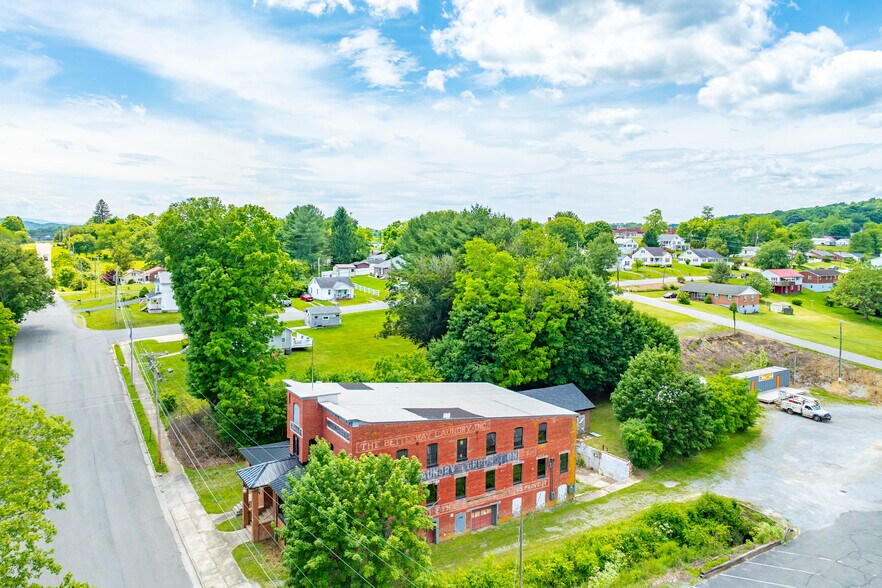 1340 W Main St, Wytheville, VA à vendre - Photo du bâtiment - Image 3 de 126