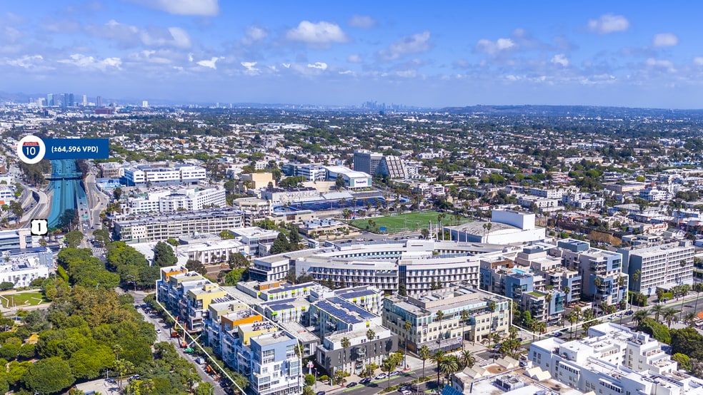 1705 Ocean Ave, Santa Monica, CA à vendre - Photo du bâtiment - Image 3 de 6