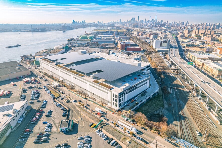 920-980 E 149th St, Bronx, NY for lease - Building Photo - Image 3 of 4