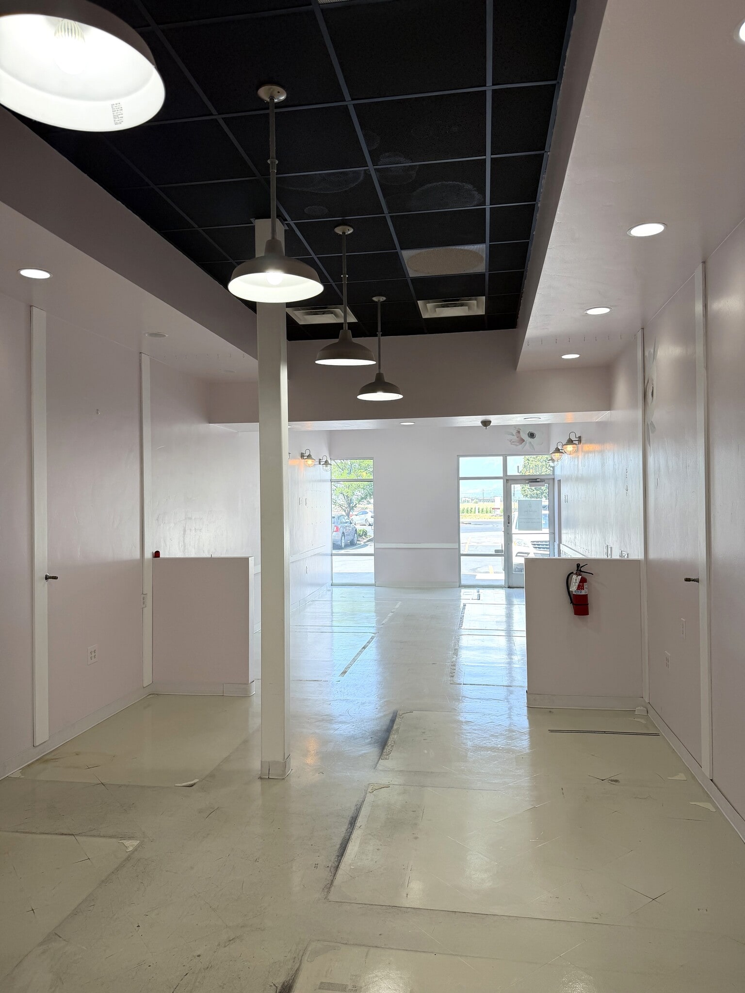484 S 1750 W, Springville, UT for lease Interior Photo- Image 1 of 13