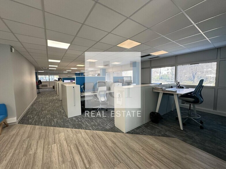 Office in Meylan for sale - Building Photo - Image 2 of 12