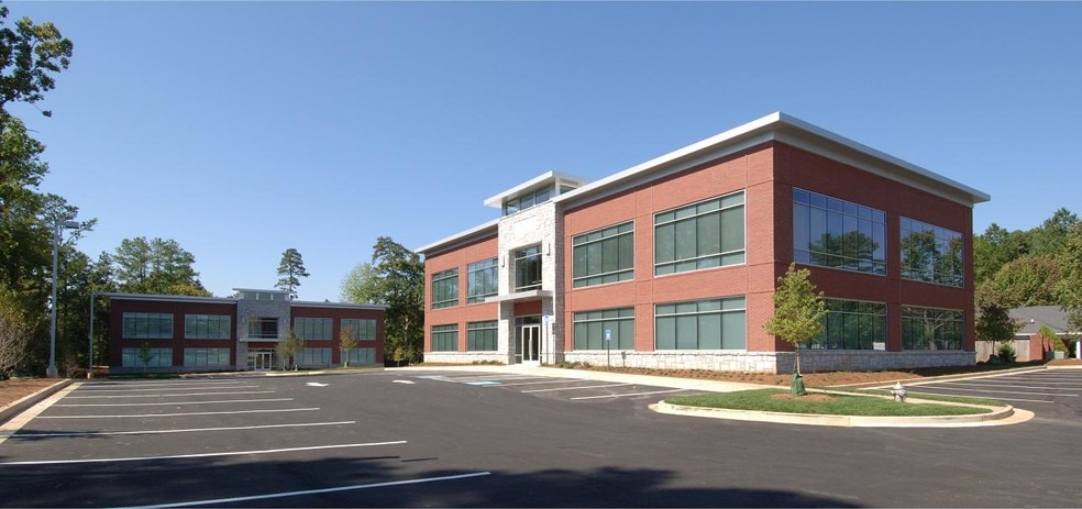 5448 Spalding Dr, Norcross, GA for lease - Building Photo - Image 3 of 14