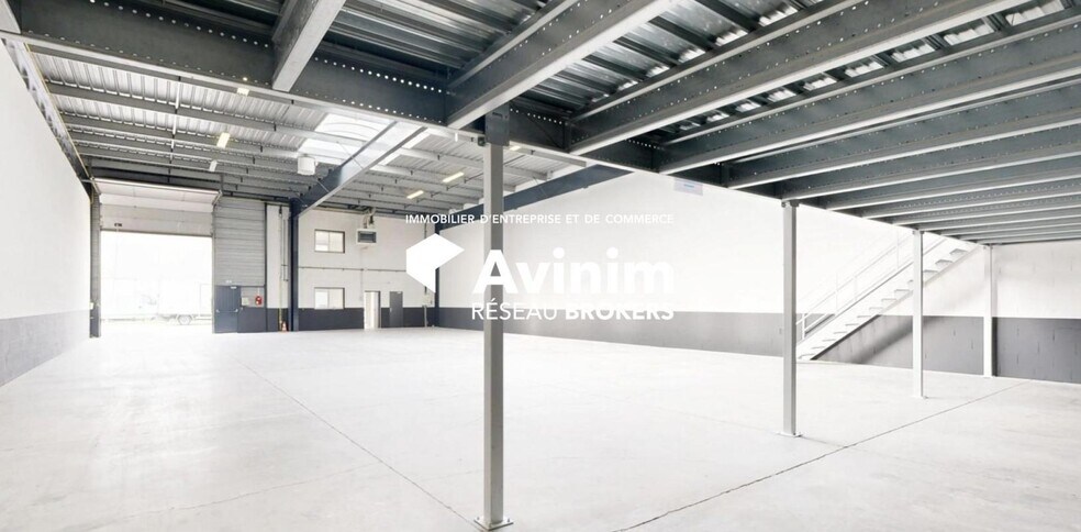 Industrial in Bezons for lease - Interior Photo - Image 2 of 7