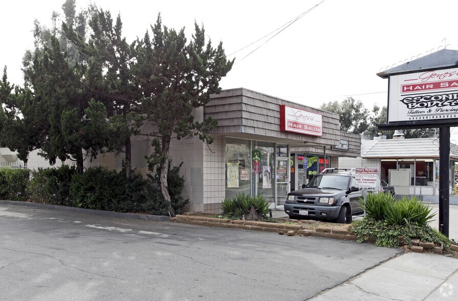 1895 E Valley Pky, Escondido, CA à vendre - Photo du bâtiment - Image 2 de 2