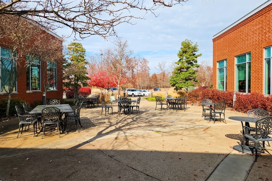 50 Pennwood Pl, Warrendale, PA for lease - Building Photo - Image 2 of 15