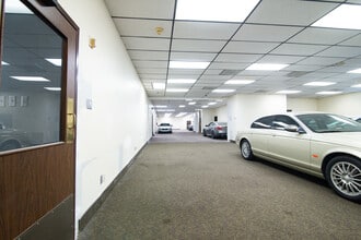 2925 Merrell Rd, Dallas, TX for lease Building Photo- Image 2 of 15