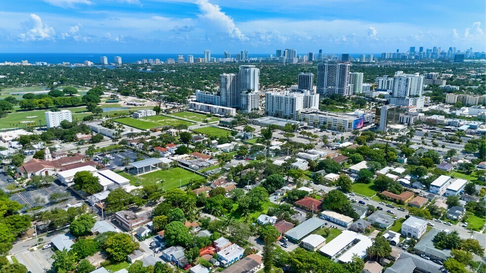 1920 Pierce St, Hollywood, FL for sale - Primary Photo - Image 1 of 16