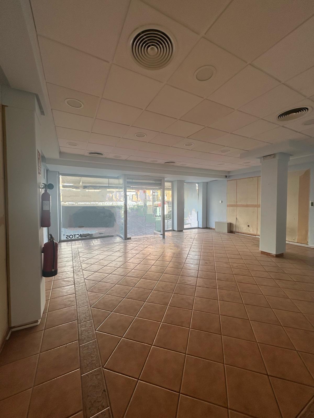 Calle Arcos de la Frontera, 1, Córdoba, Córdoba for lease Interior Photo- Image 1 of 5