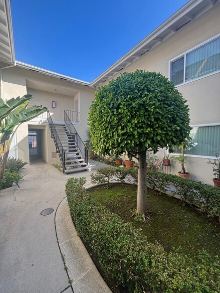 4300 Tujunga Ave, Studio City, CA à vendre - Photo du bâtiment - Image 3 de 29