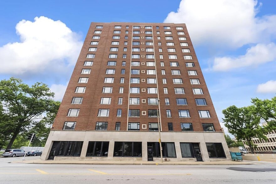 1405 Pine St, Saint Louis, MO à louer - Photo du bâtiment - Image 2 de 6