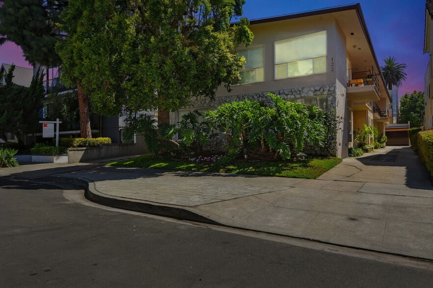 122 N Croft Ave, Los Angeles, CA for sale - Building Photo - Image 2 of 54