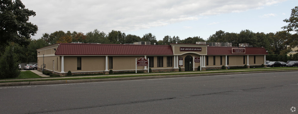 226 N Belle Mead Rd, Setauket, NY for lease - Building Photo - Image 3 of 3