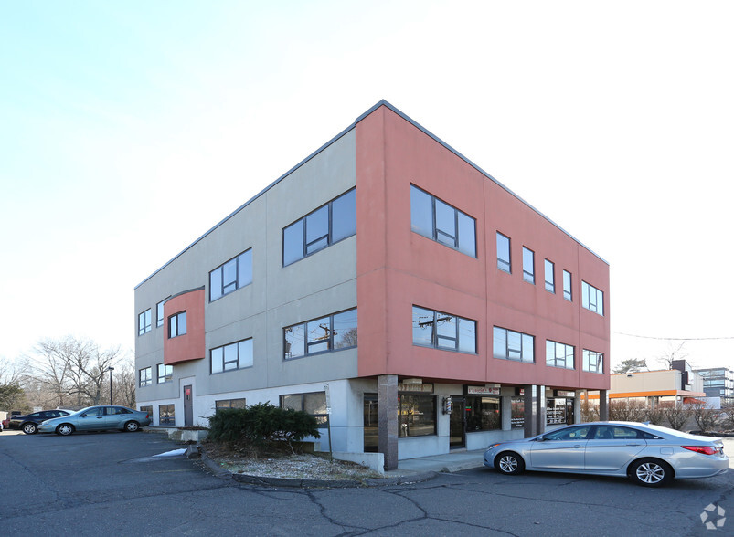 140 Washington Ave, North Haven, CT for lease - Primary Photo - Image 1 of 8