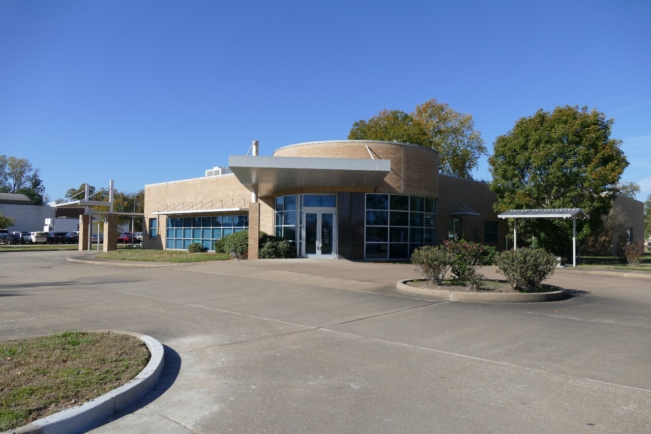 3436 Masonic Dr, Alexandria, LA for lease Building Photo- Image 1 of 2
