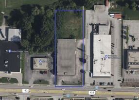 19,000 SF Free Standing Building - Parc de stationnement couvert