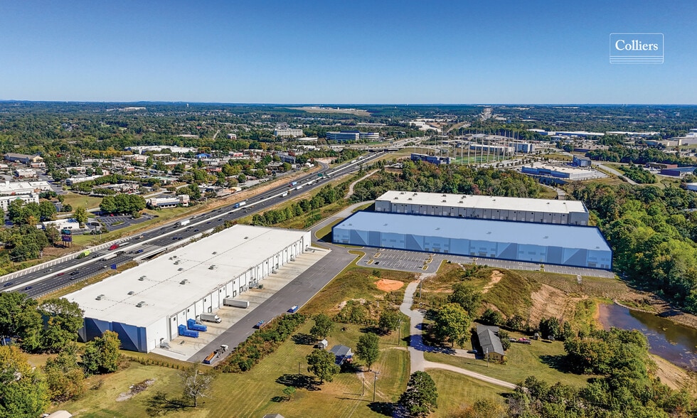 335 Tanner Price Way, Greenville, SC for lease - Building Photo - Image 2 of 9