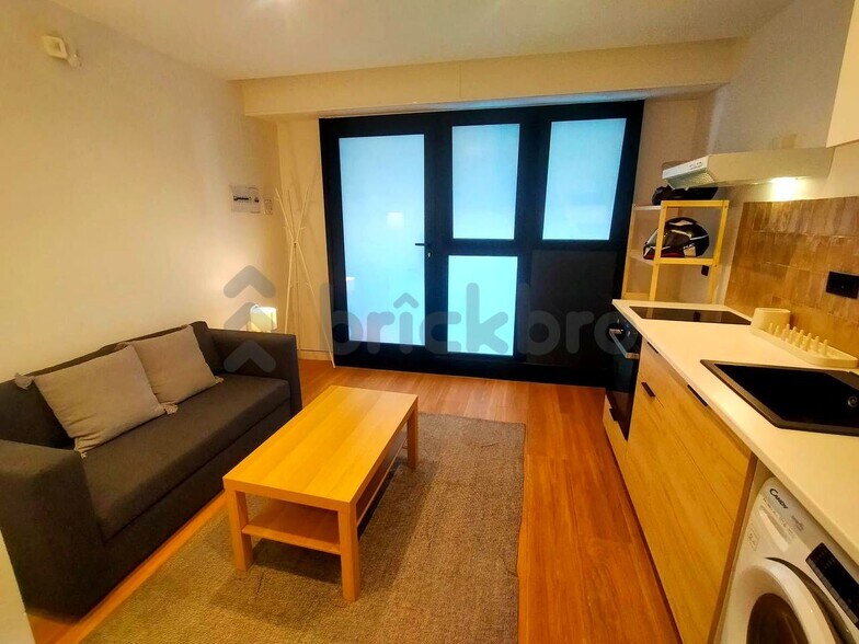 Retail in Barcelona, Barcelona for lease - Interior Photo - Image 1 of 4