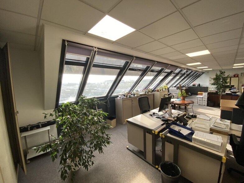 Bureau dans Pantin à louer - Photo du bâtiment - Image 3 de 5