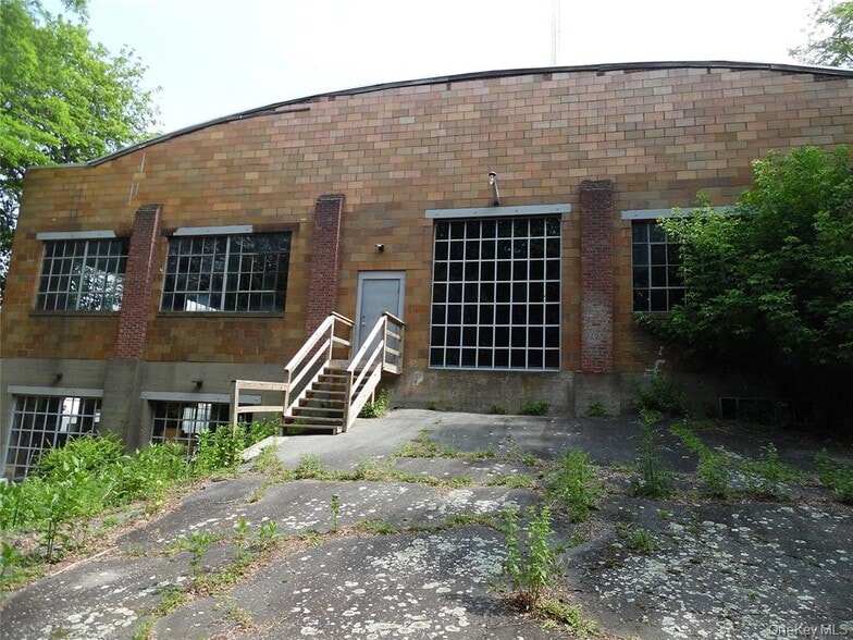 397 Broadway, Monticello, NY for sale - Building Photo - Image 2 of 3