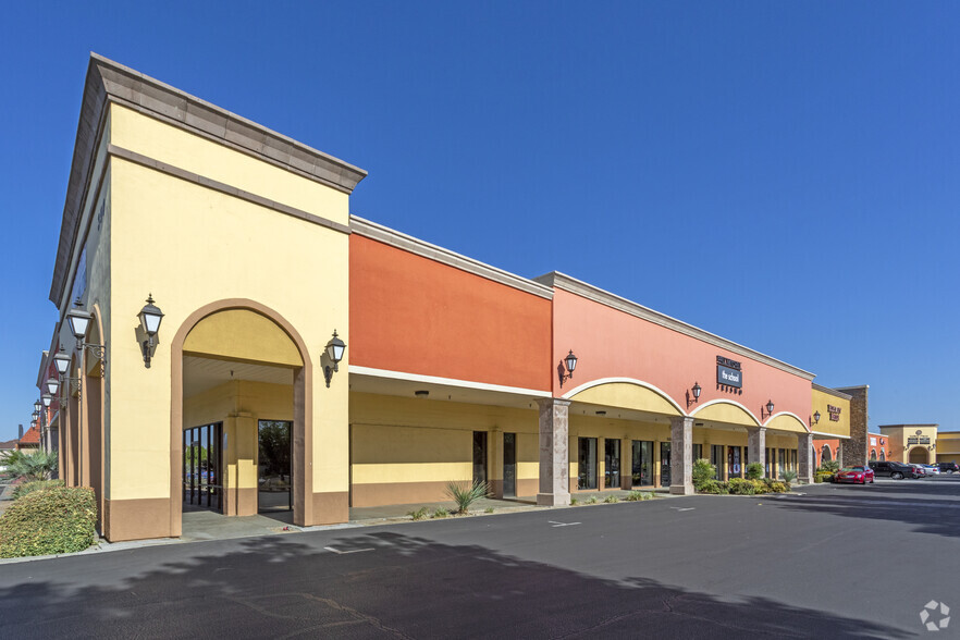 5091 N Fresno St, Fresno, CA for lease - Building Photo - Image 1 of 6