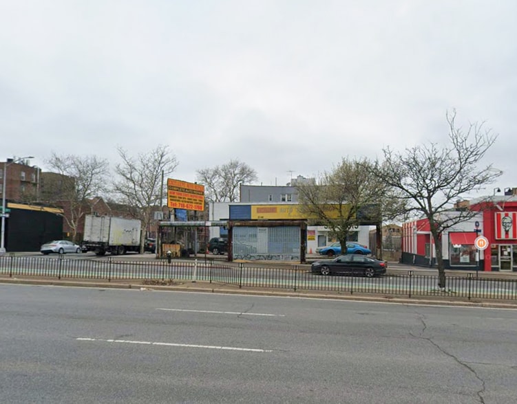 57-07 Queens blvd, Woodside, NY for lease - Primary Photo - Image 1 of 3
